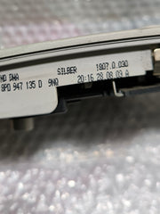 Stropní panel se světlem Audi A3 8P 8P0947135D
