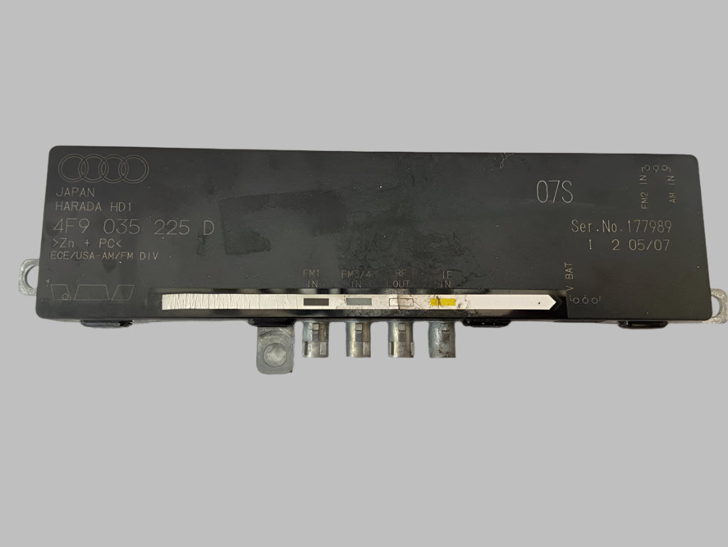 Anténní zesilovač Audi A6 C6 4F 4F9035225D