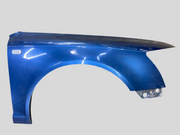 Pravý blatník světle modrá Audi A6 C6 4F