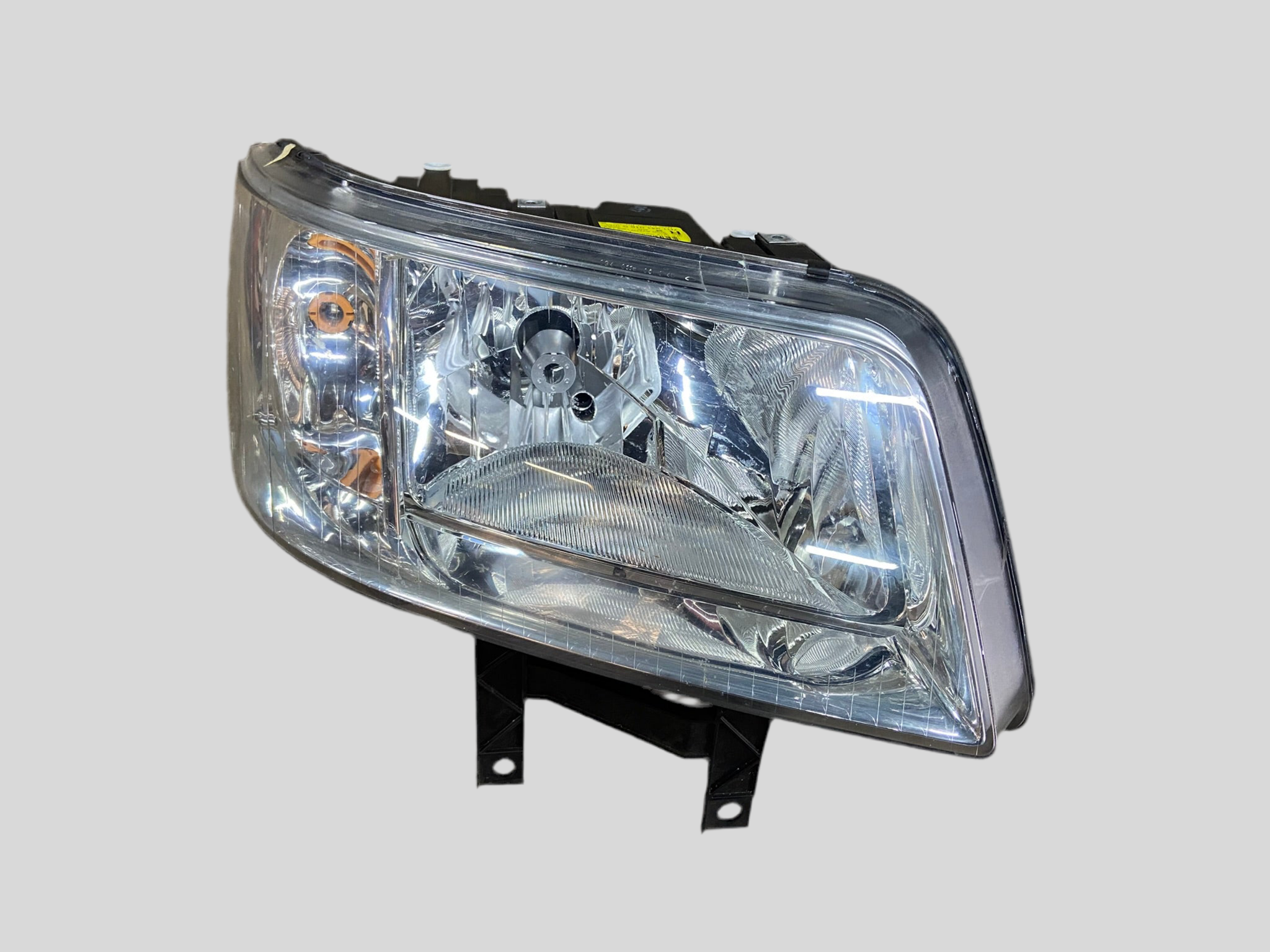 Pravé přední světlo VW Transporter T5