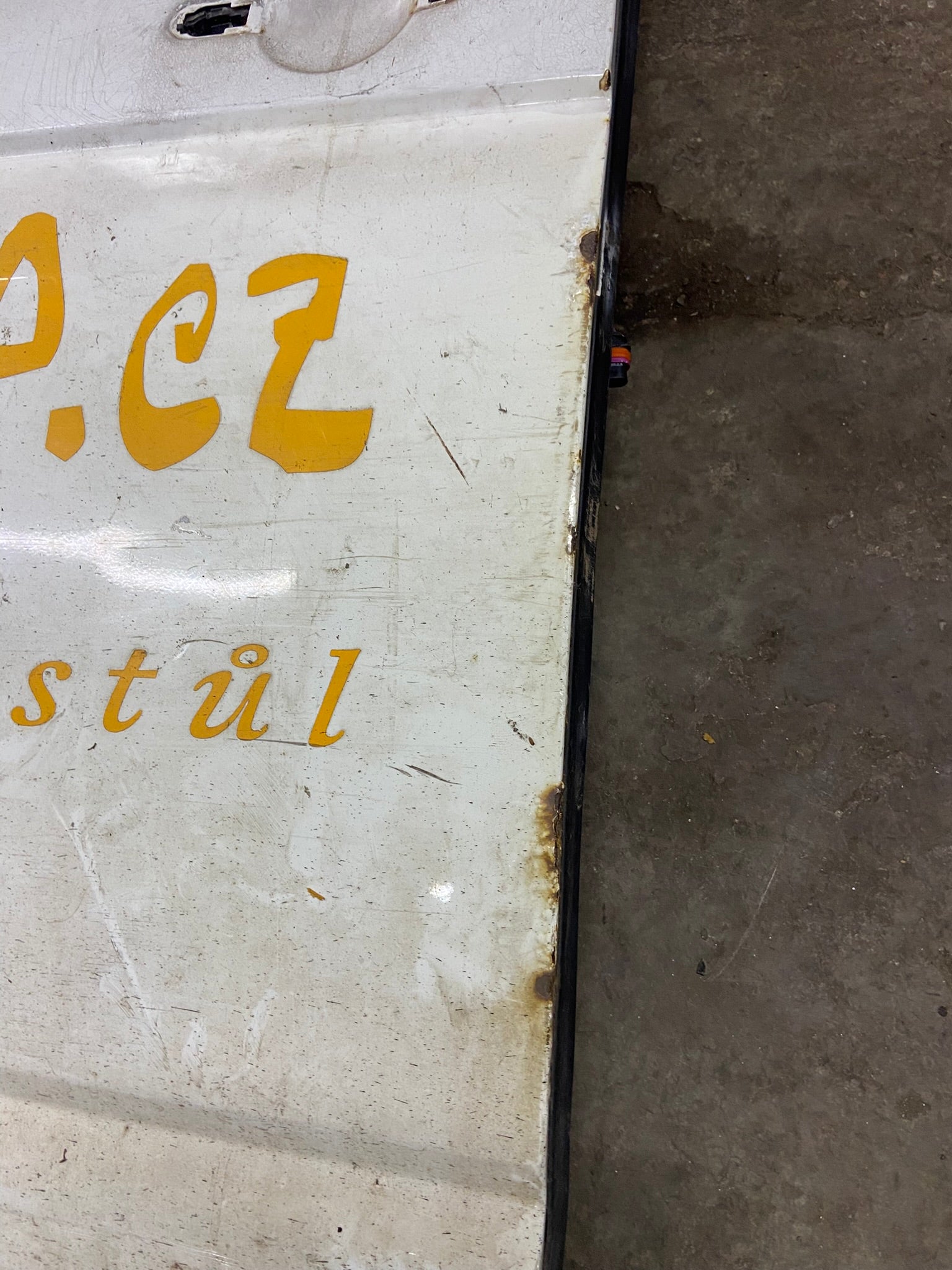 Pravé šoupací dveře VW Transporter T5