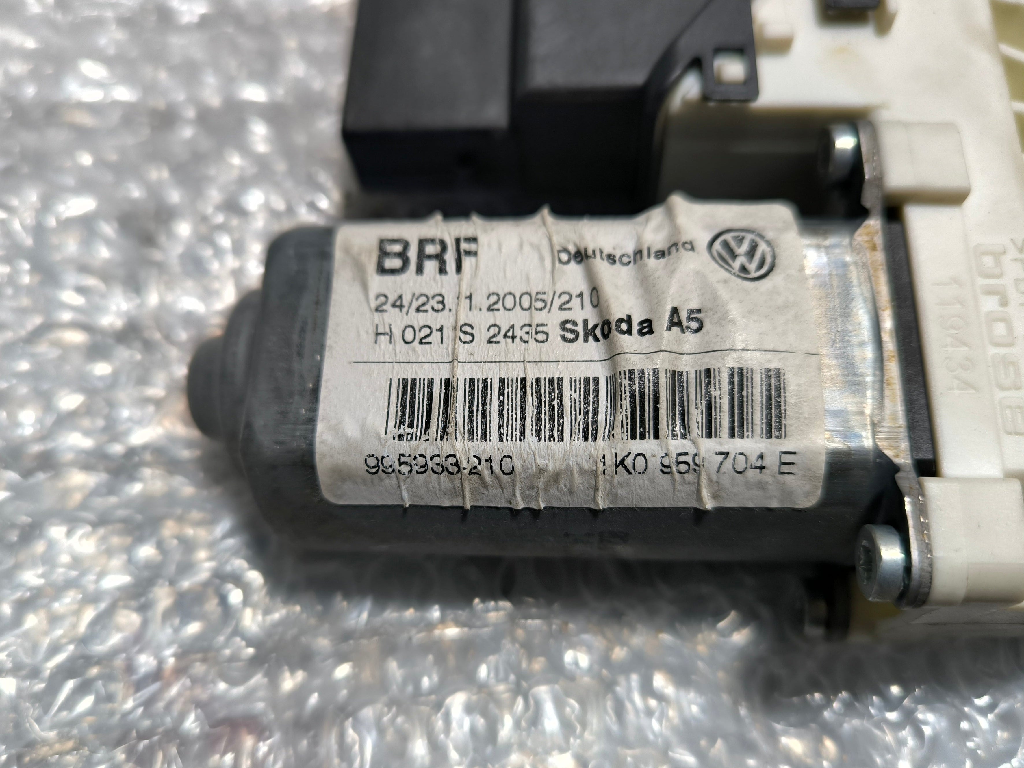 Motor stahovačky 1K0959704E Octavia II