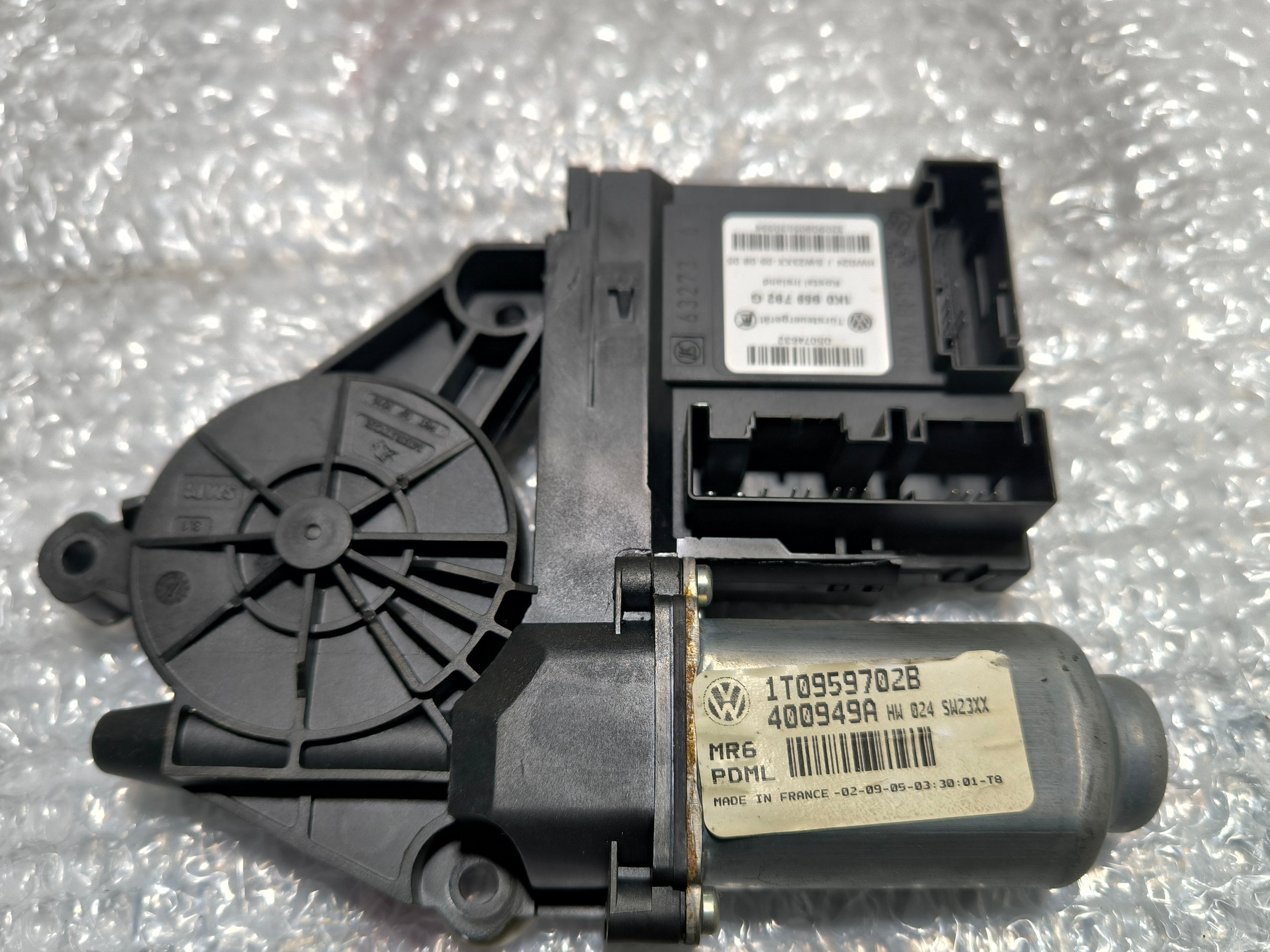 Motor stahování oken 1K0959792G / 1T0959702B