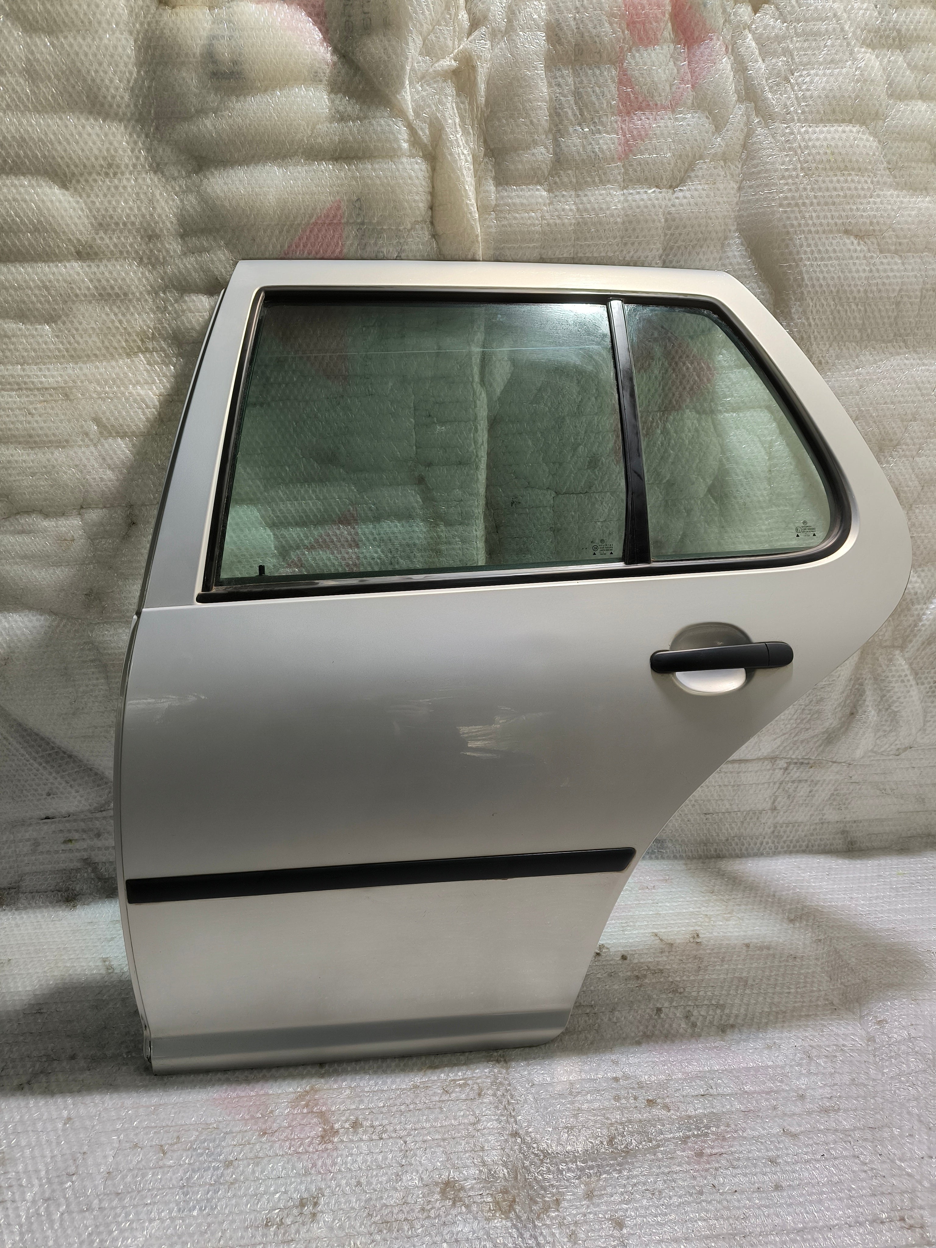 Zadní dveře levé GOLF 4 IV MK4