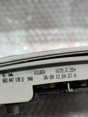 Stropní světlo vnitřní Audi A4 B7 8E0947135E