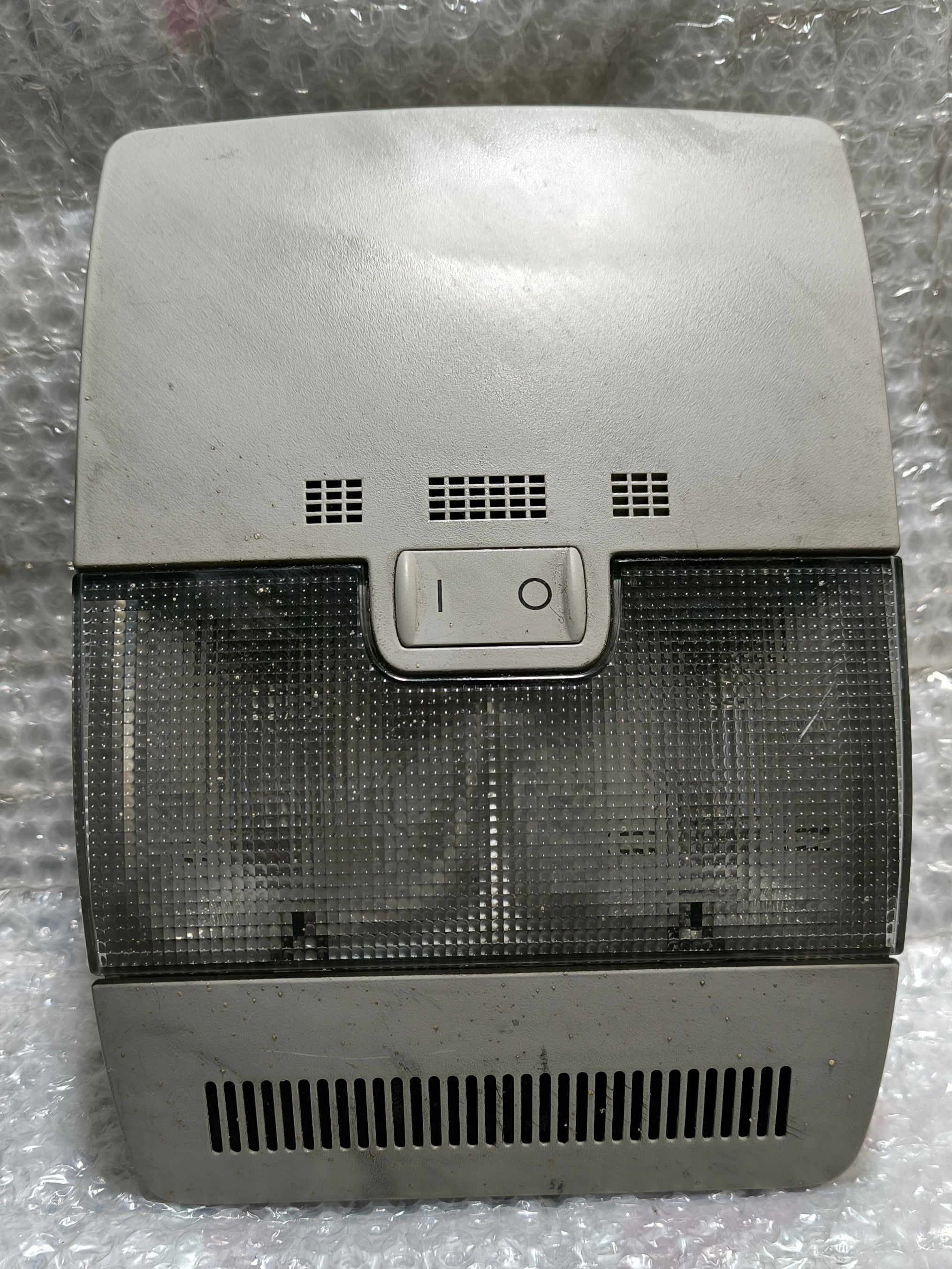 Stropní panel se světlem Audi A3 8P 8P0947135D