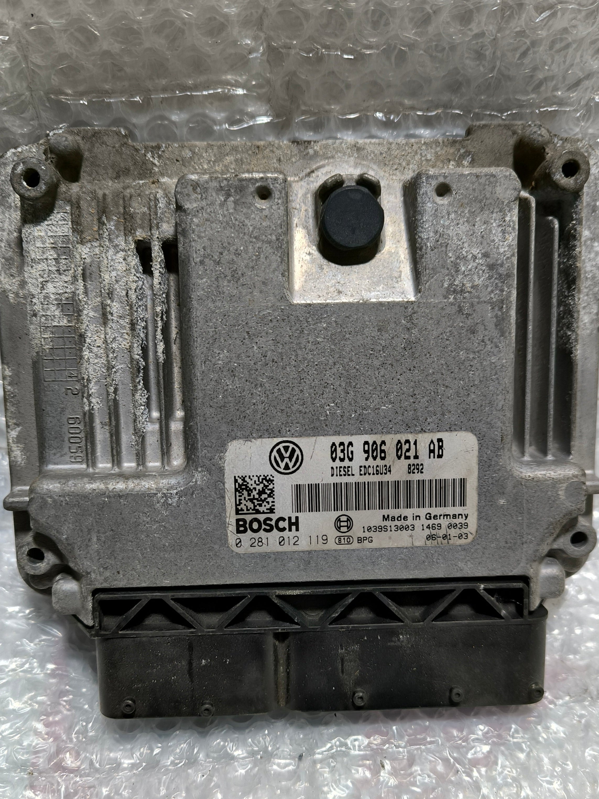 Řídící jednotka motoru VW Passat B6 BMP 03G906021AB