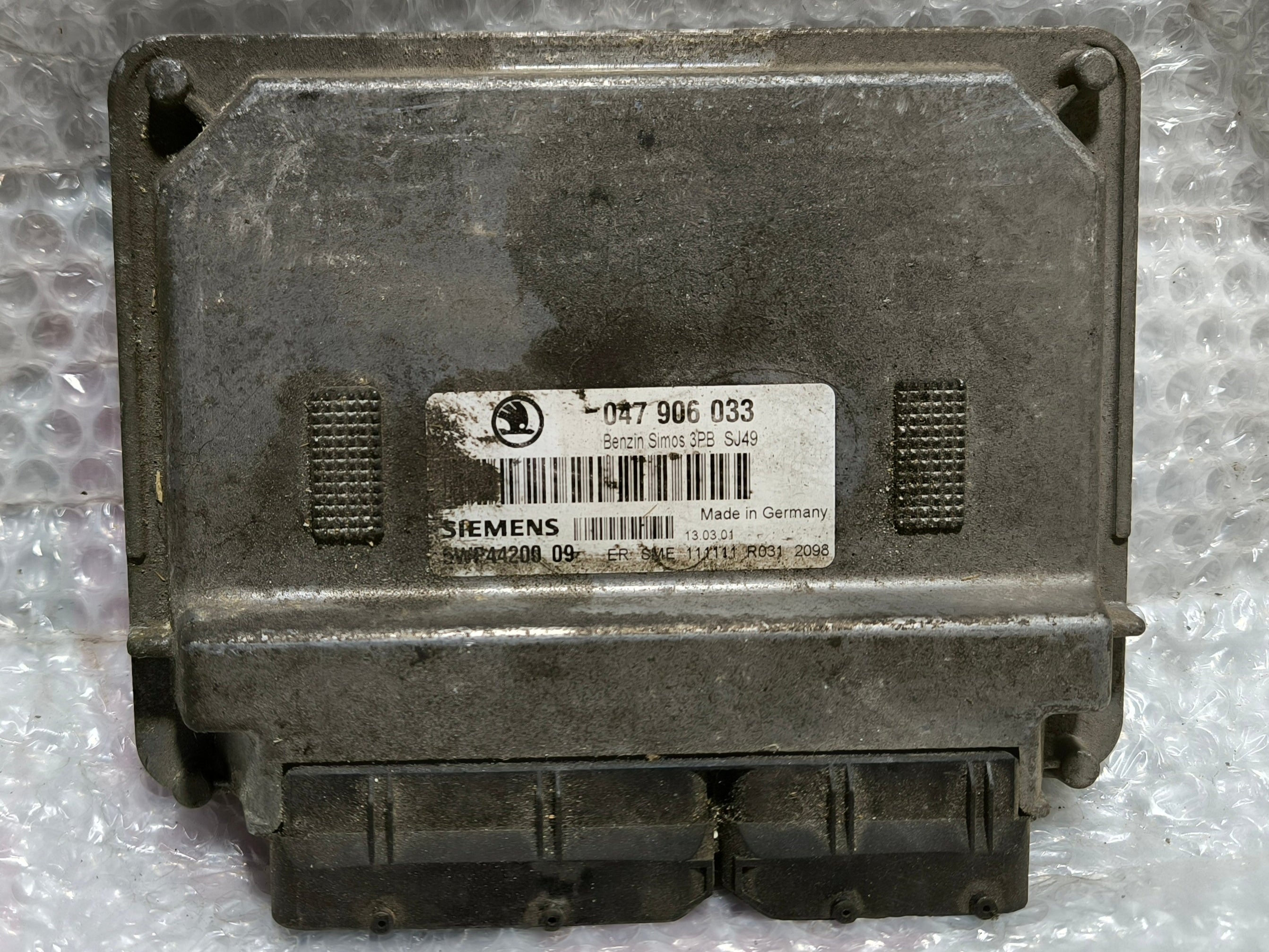 Řídící jednotka motoru 047906033 Škoda Fabia 1