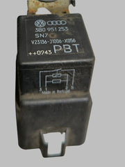 3B0951253 Relé vyhřívání čelního okna Audi A3