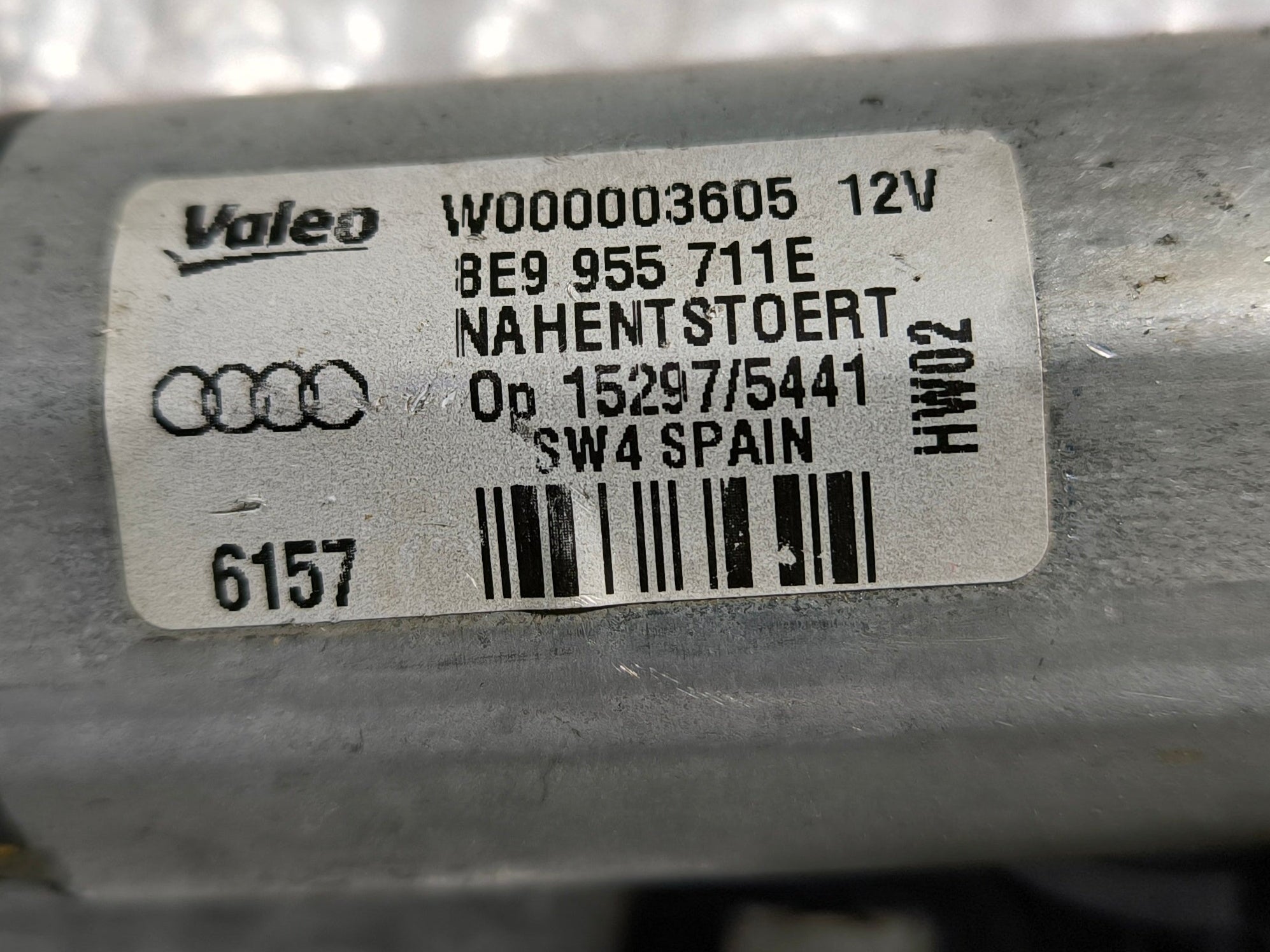 Motorek zadního stěrače Audi 8E9955711E