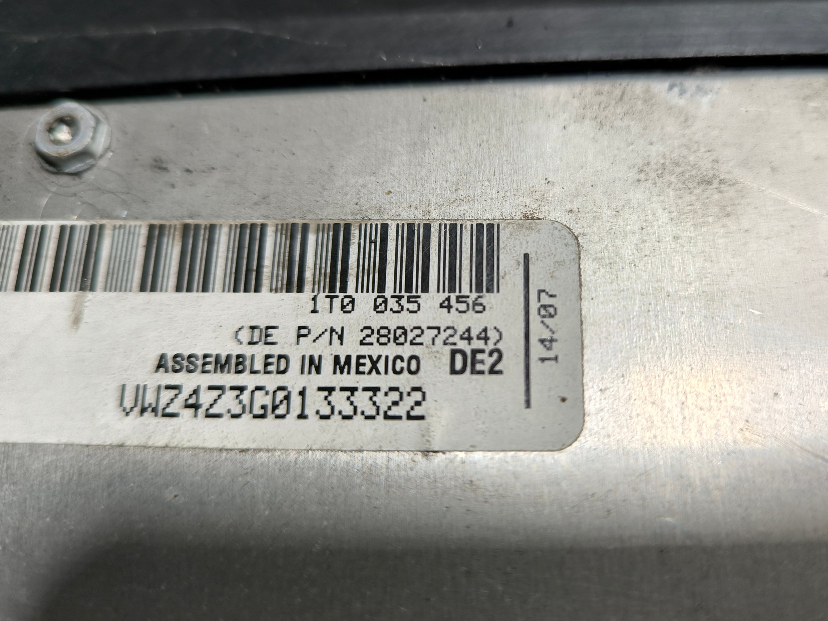 Zesilovač originál VW Touran 1T0035456