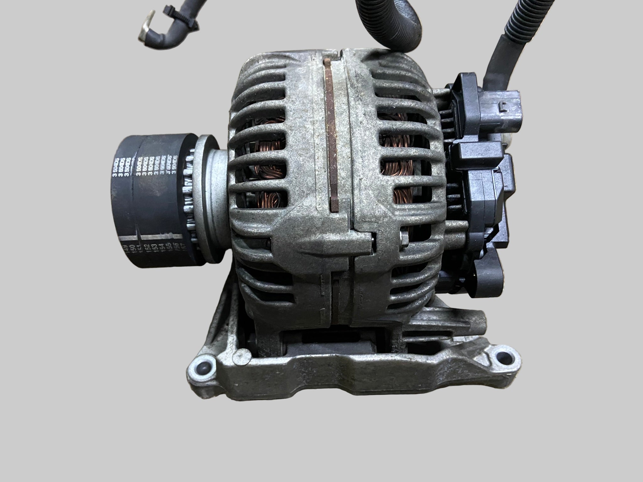 Alternátor 180A VW Touareg Transporter T5 2.5 TDI