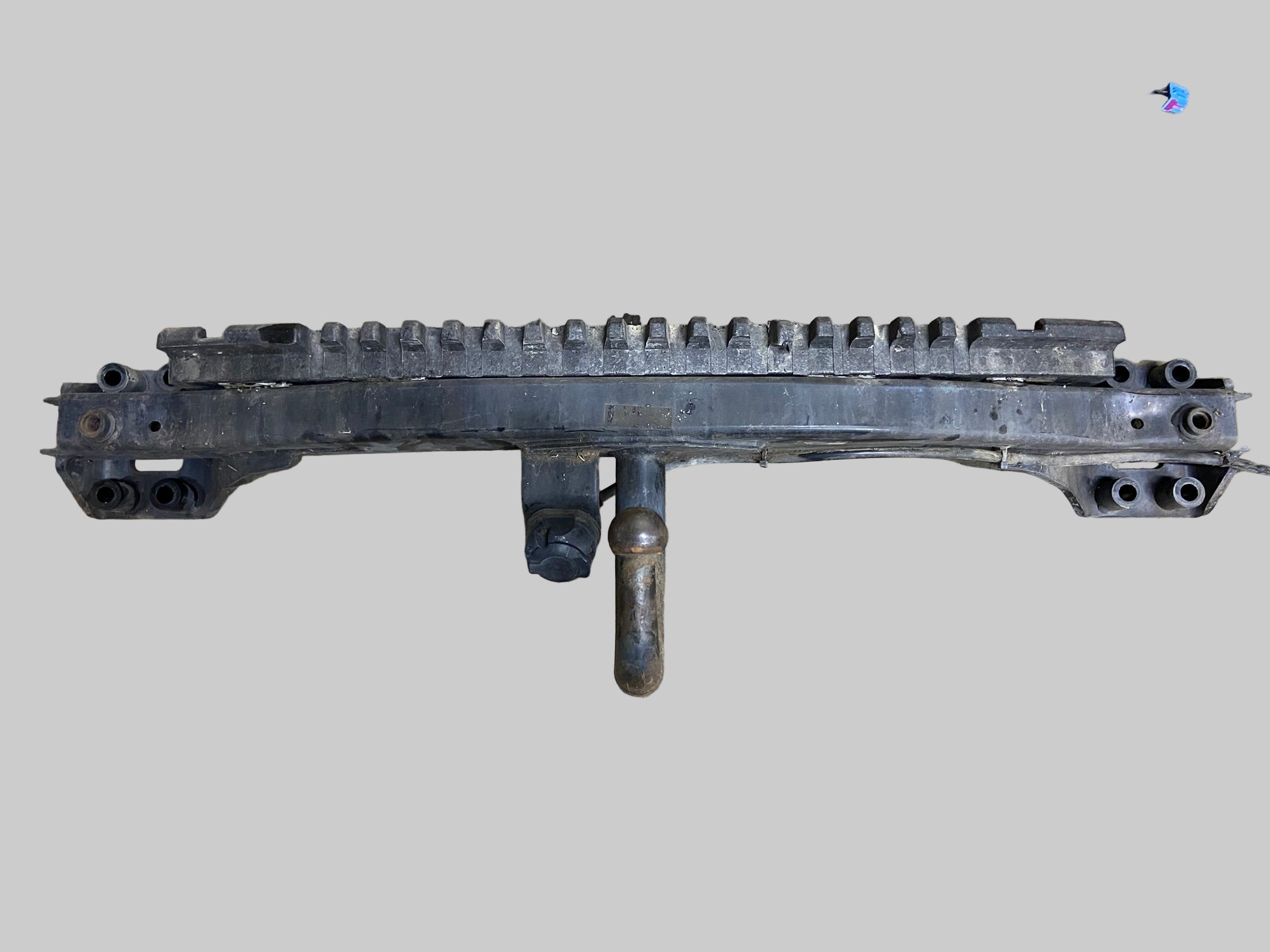 Tažné zařízení pevné VW Touareg 7L6803921E