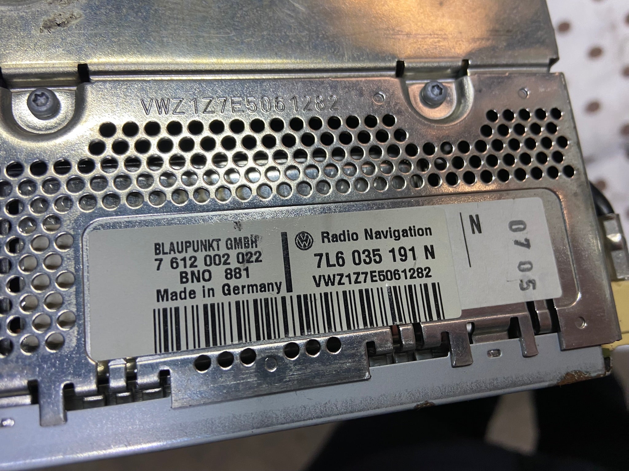 VW TOUAREG 7L RÁDIO / NAVI s CD