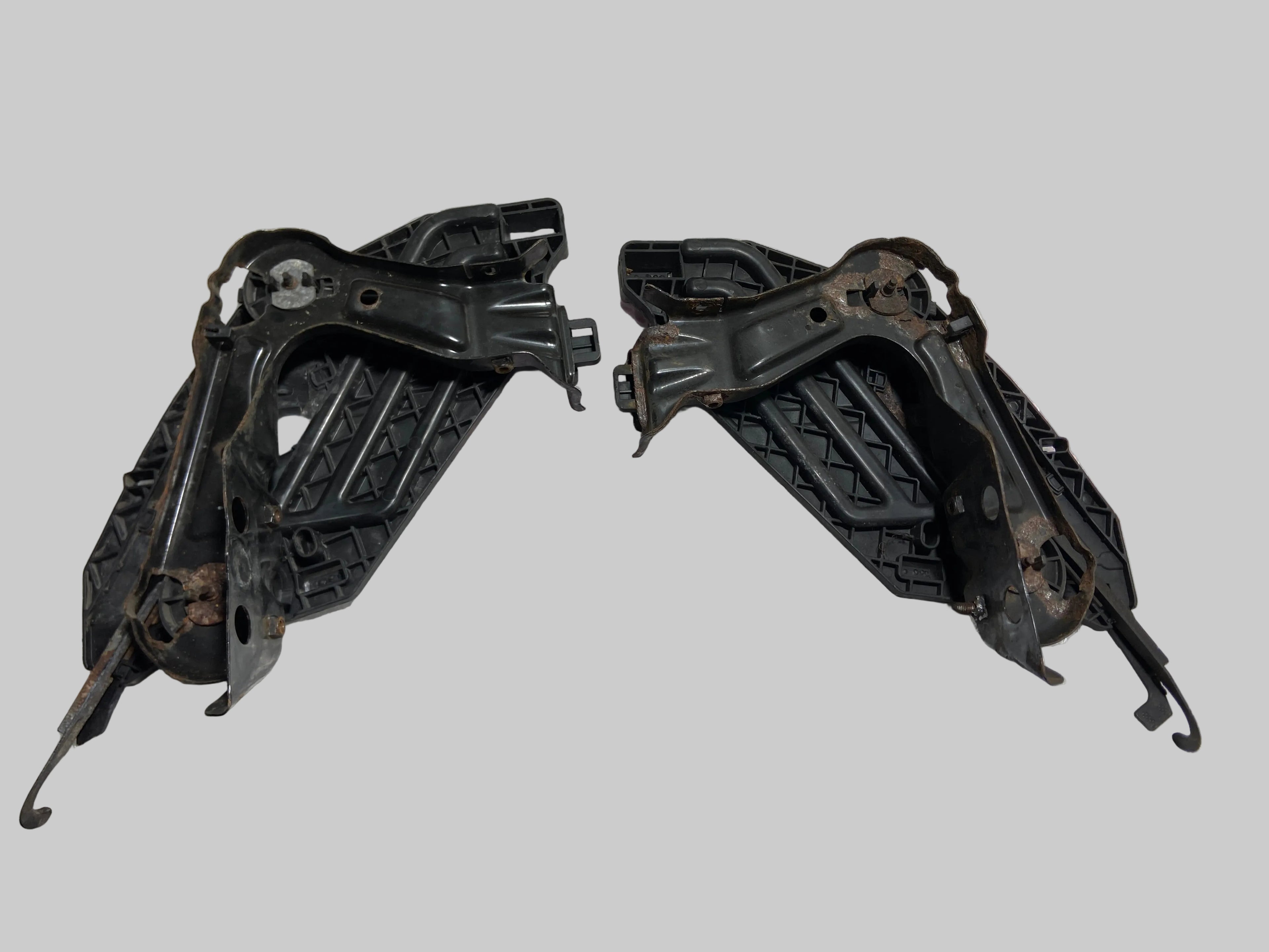 Držáky světel Škoda Octavia 2 FACELIFT