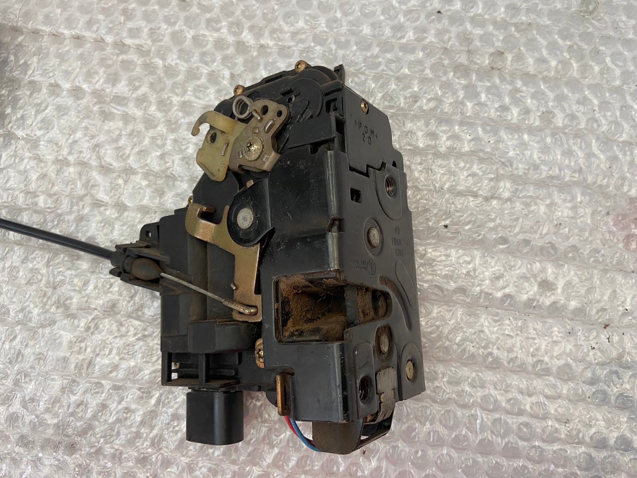 Přední pravý zámek 3B1837016A Škoda Octavia I