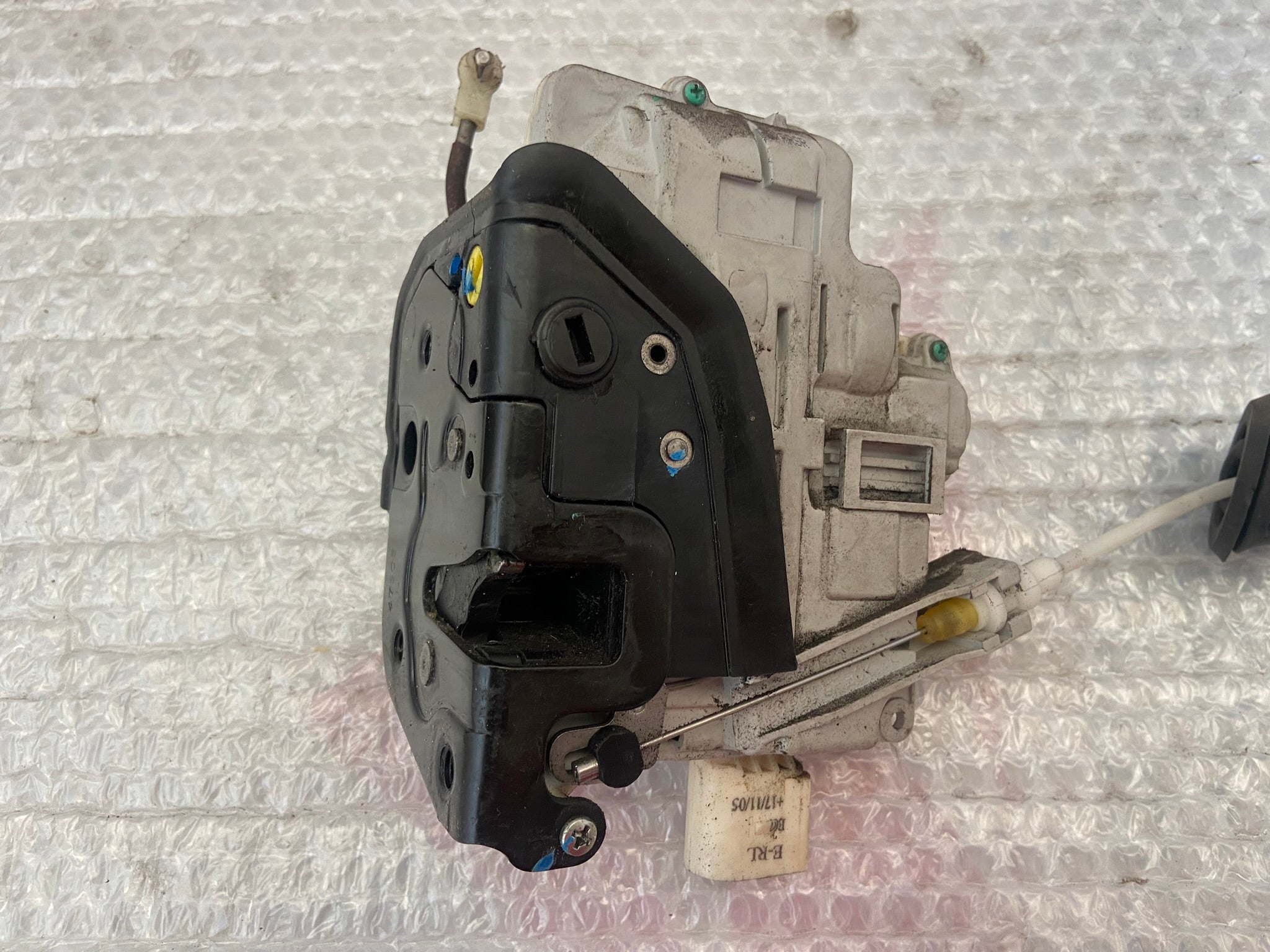 Zámek LEVÝ ZADNÍ AUDI A4 SEAT EXEO 8E0839015AA
