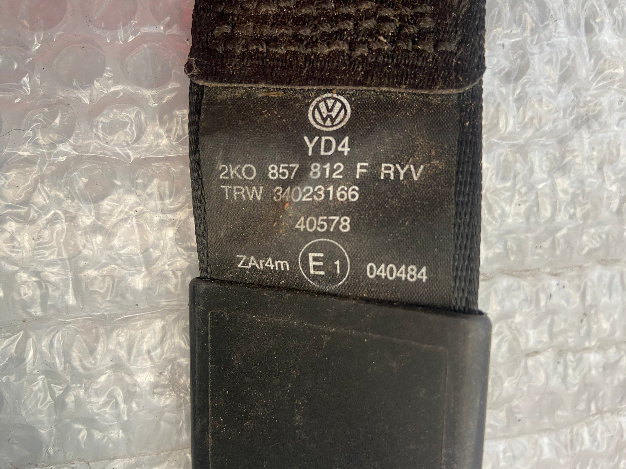 Pravý zadní Bezpečnostní pás VW Caddy 2K0857812F