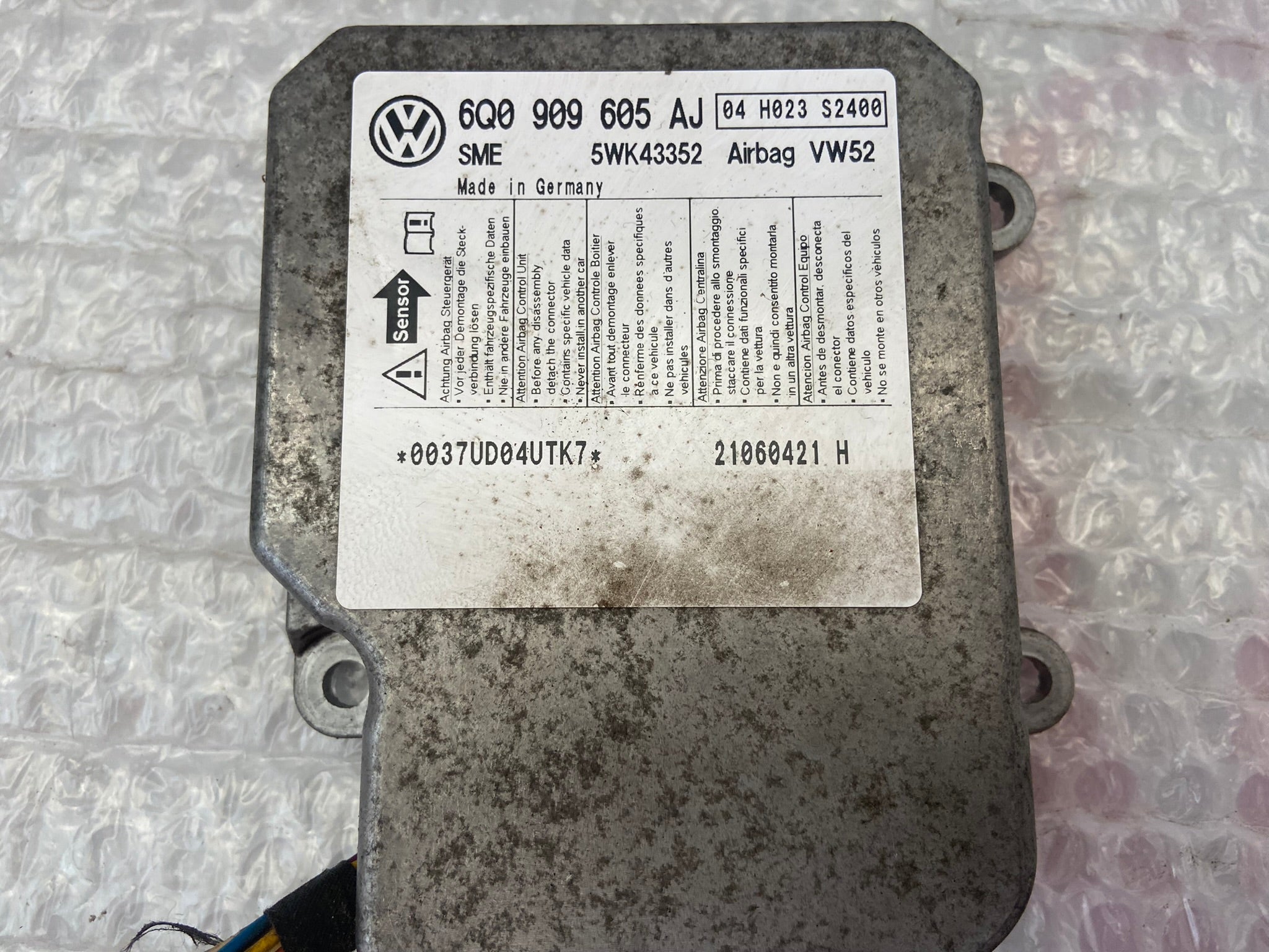 Řídící jednotka airbagu 6Q0909605AJ Škoda VW