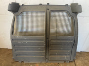 Plastová stěna za přední sedačky VW Caddy III