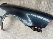 Pravý přední blatník VW Passat B 5,5 bez blinkru