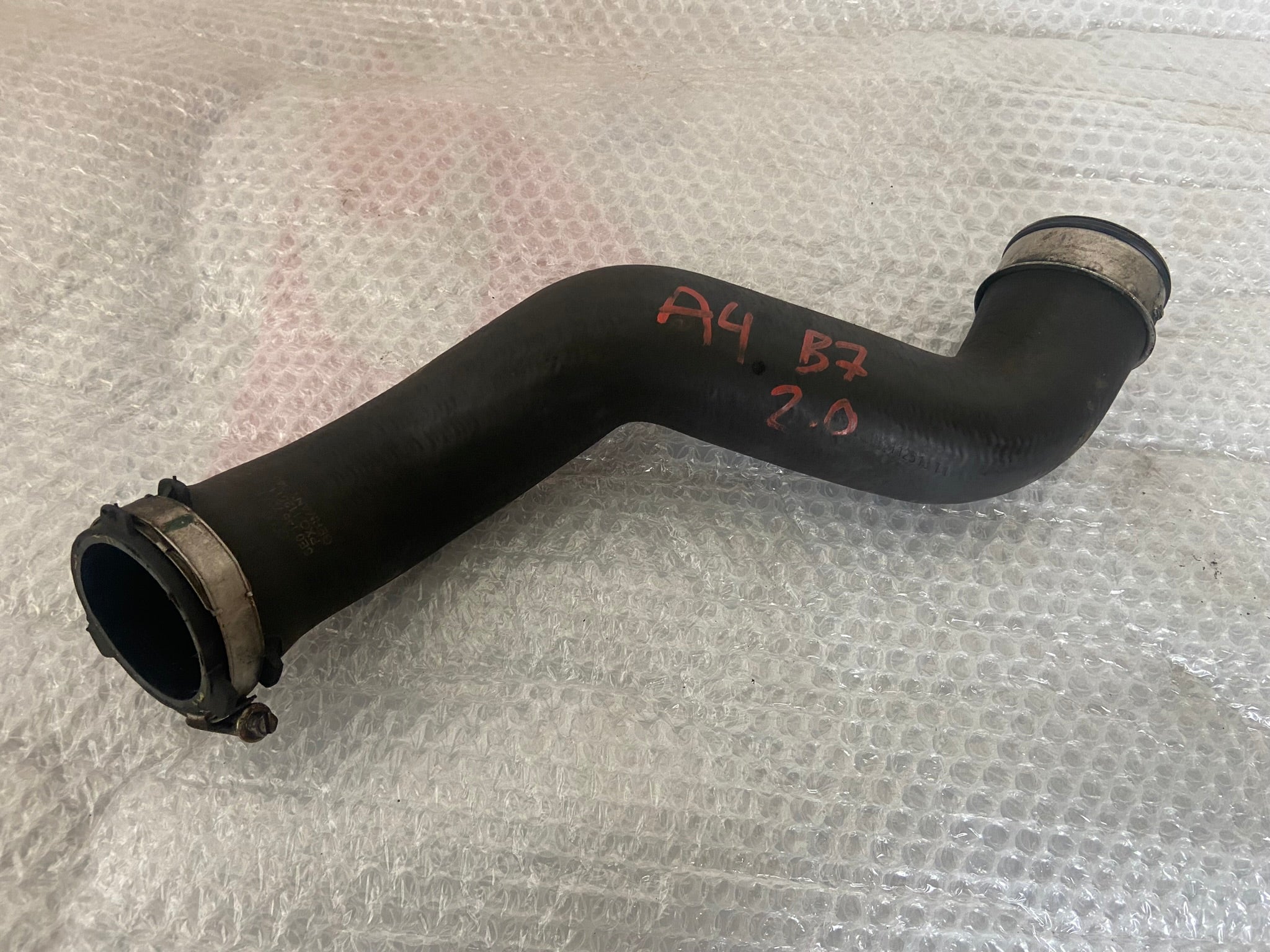Hadice tlaková intercooleru AUDI A4 B7 8E0145737F