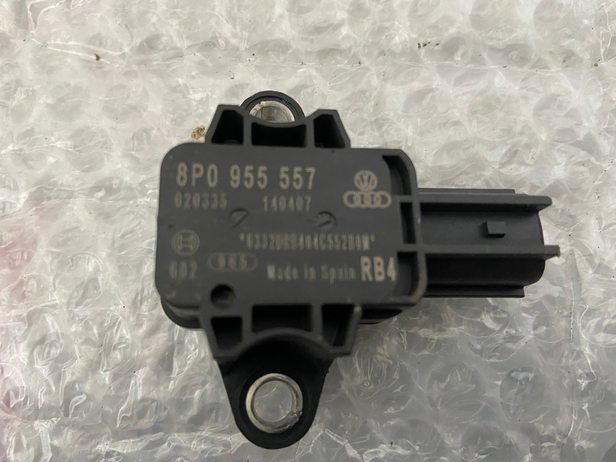 Senzor airbagu čidlo nárazu Audi A3 A4 8P0955557