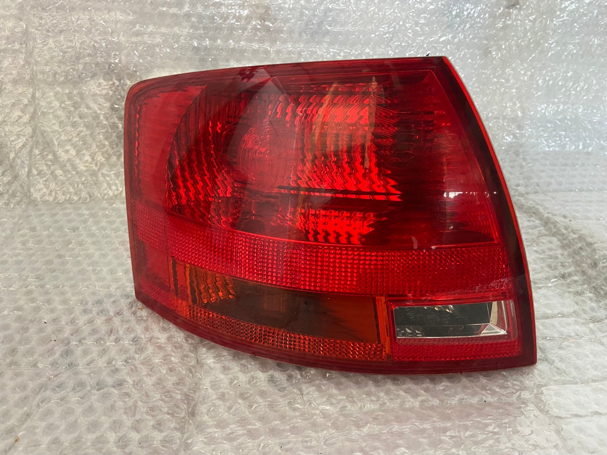 Zadní světla Audi A4 B7 avant