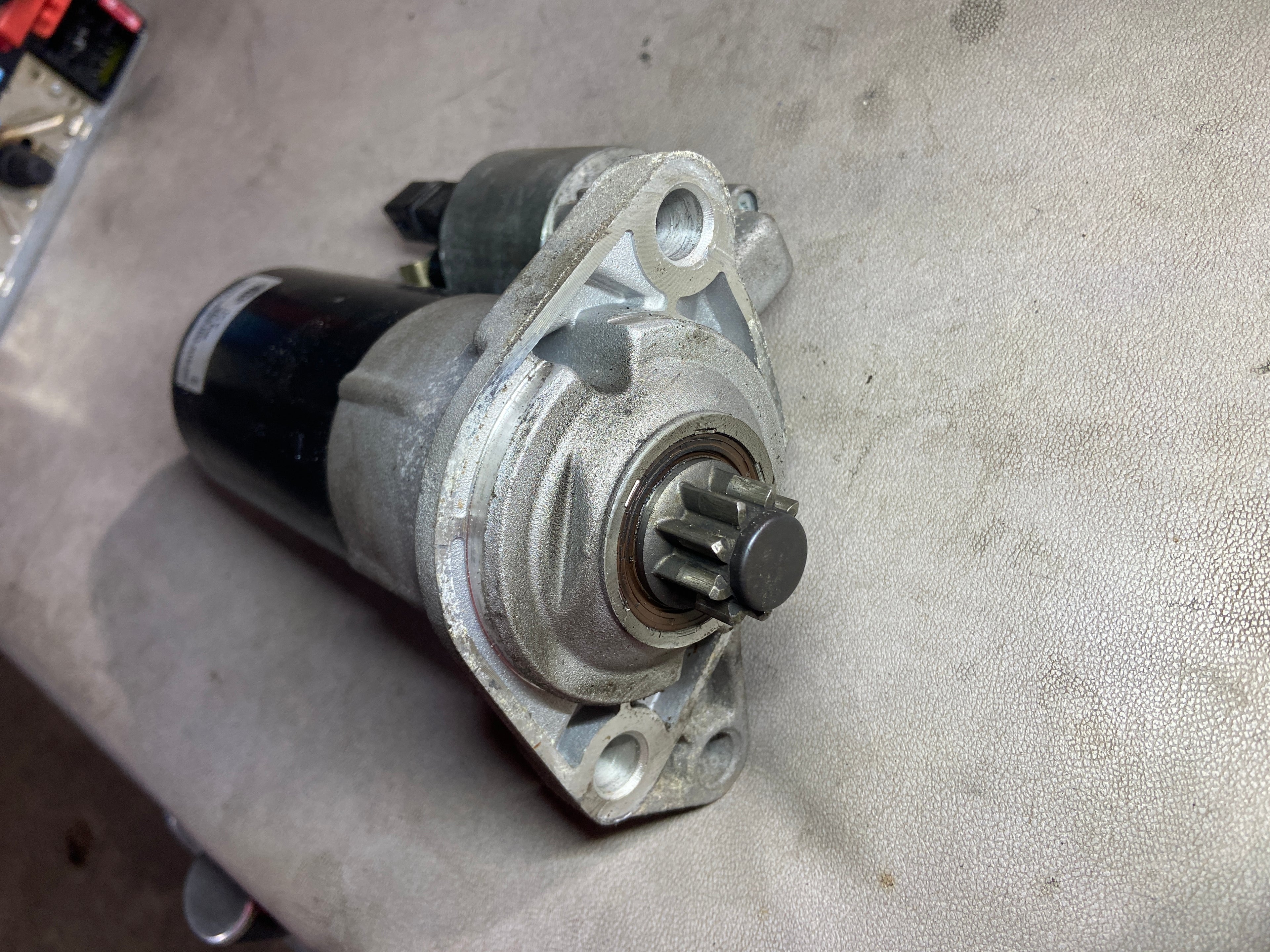 Startér motoru 1.6 74 / 75kw AKL AVU BFQ Škoda Octavia 1