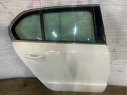 Dveře Škoda Superb II liftback bílé 1026