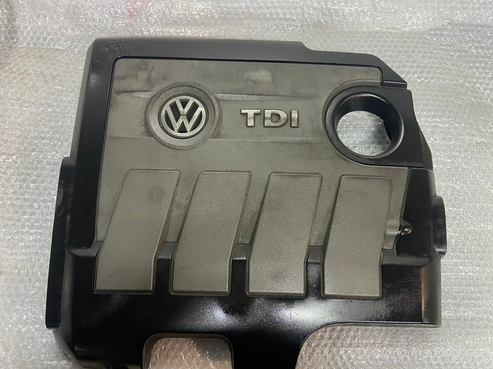 Vrchní kryt motoru VW 1.6 TDI 77kw CAY 03L103925