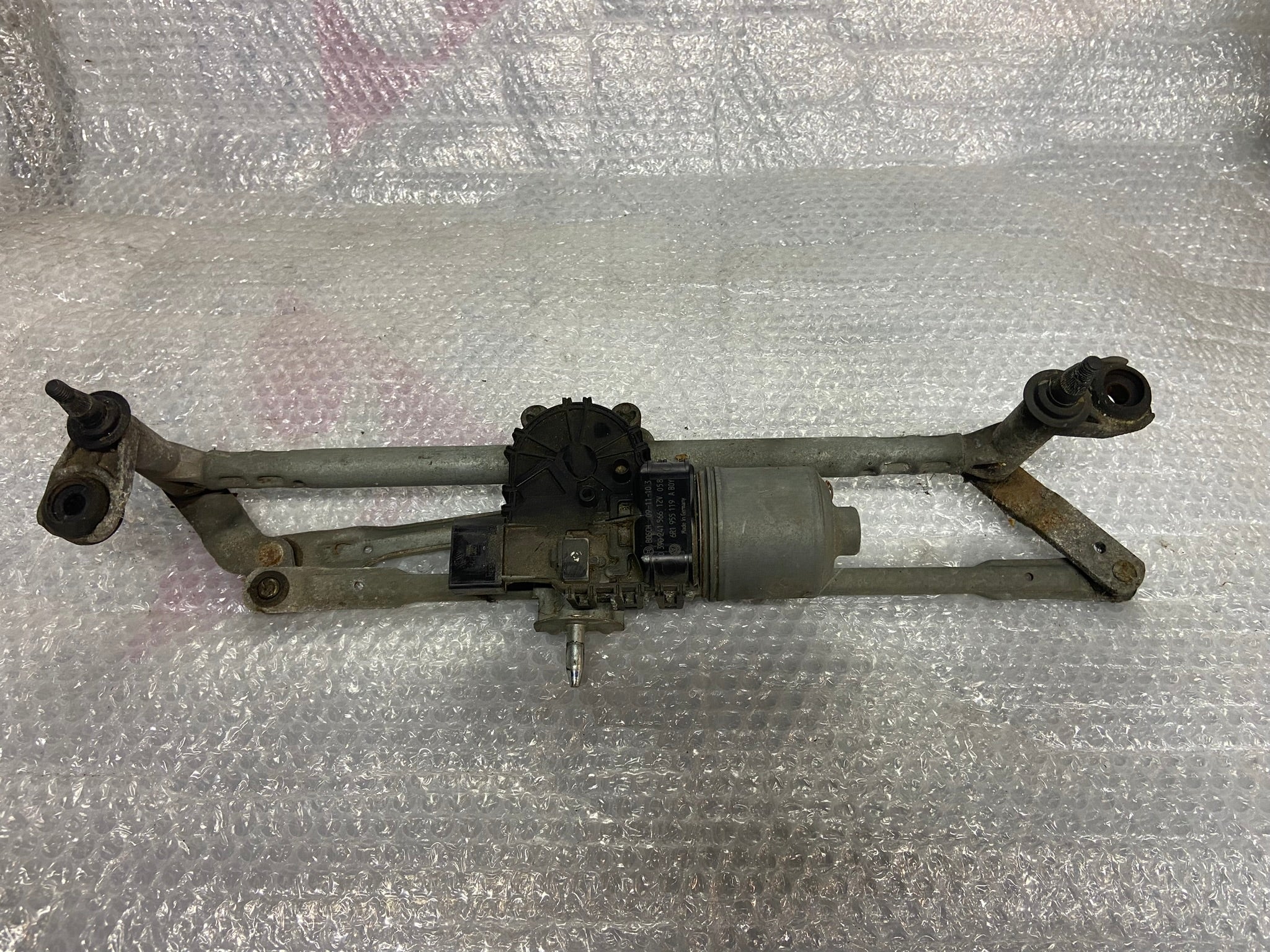 Táhla + motůrek stěrače 6R1955119A VW Polo 6R