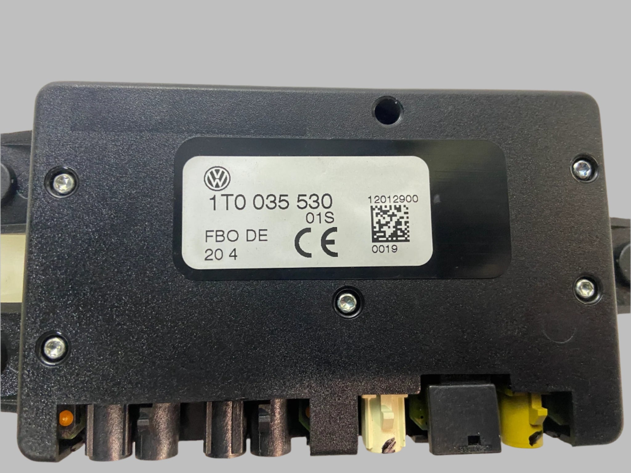 Přepínací skřínka anténní zesilovač 1T0035530