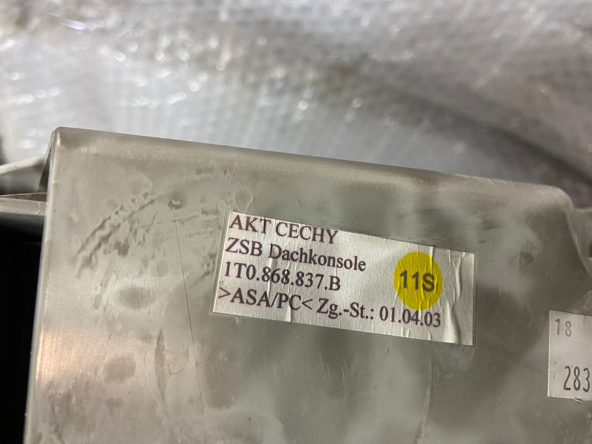 Stropní kastlík osvětlení VW Touran 1T0868837B