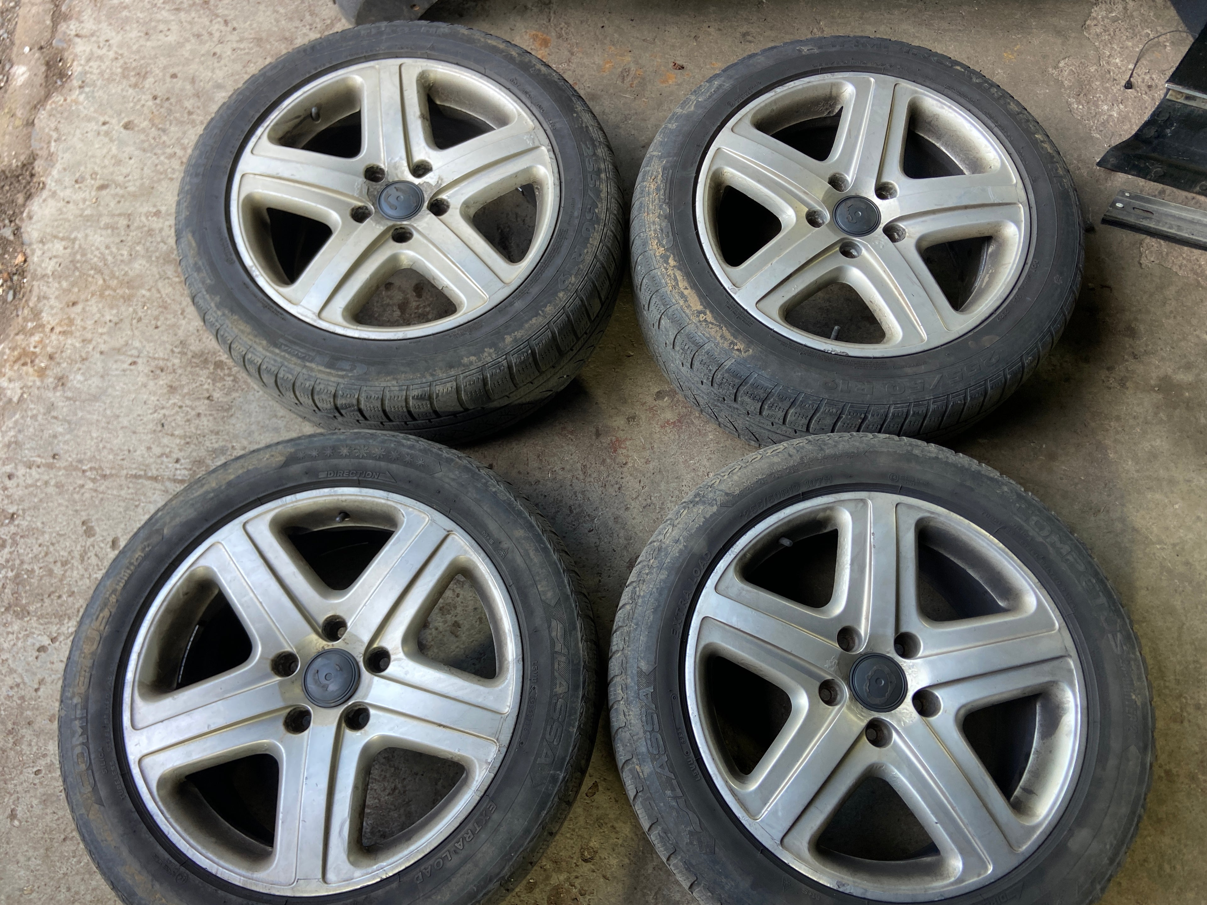 VW Touareg 7L originál ALU AHTEO R19 5x130 – 4 ks
