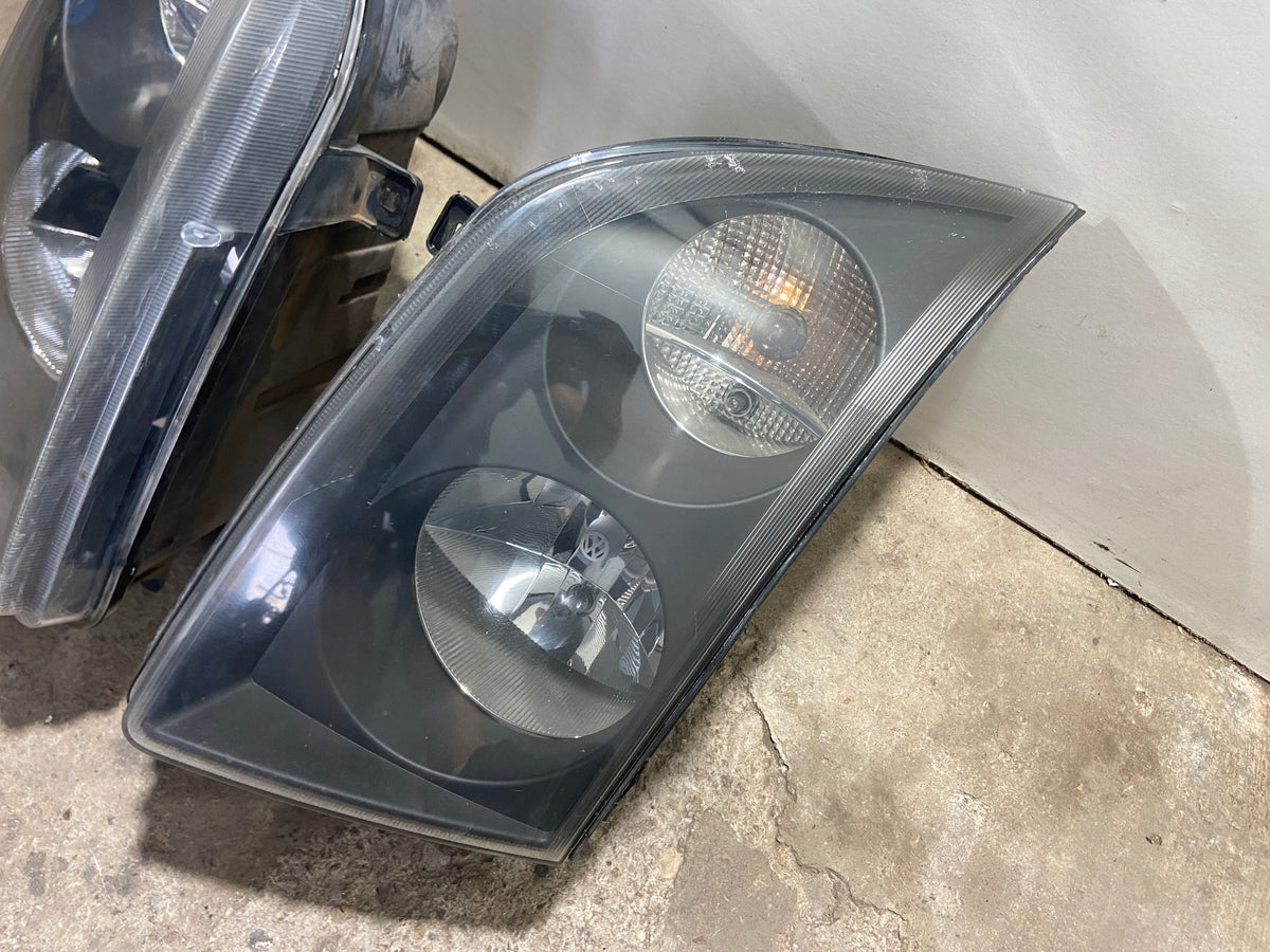 Přední světla VW Crafter 2E 2006–2013 originál – pár