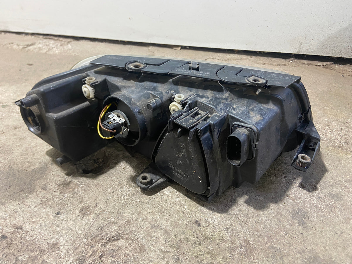 Levé přední světlo VW Passat B5.5 3BG H7 originál Hella