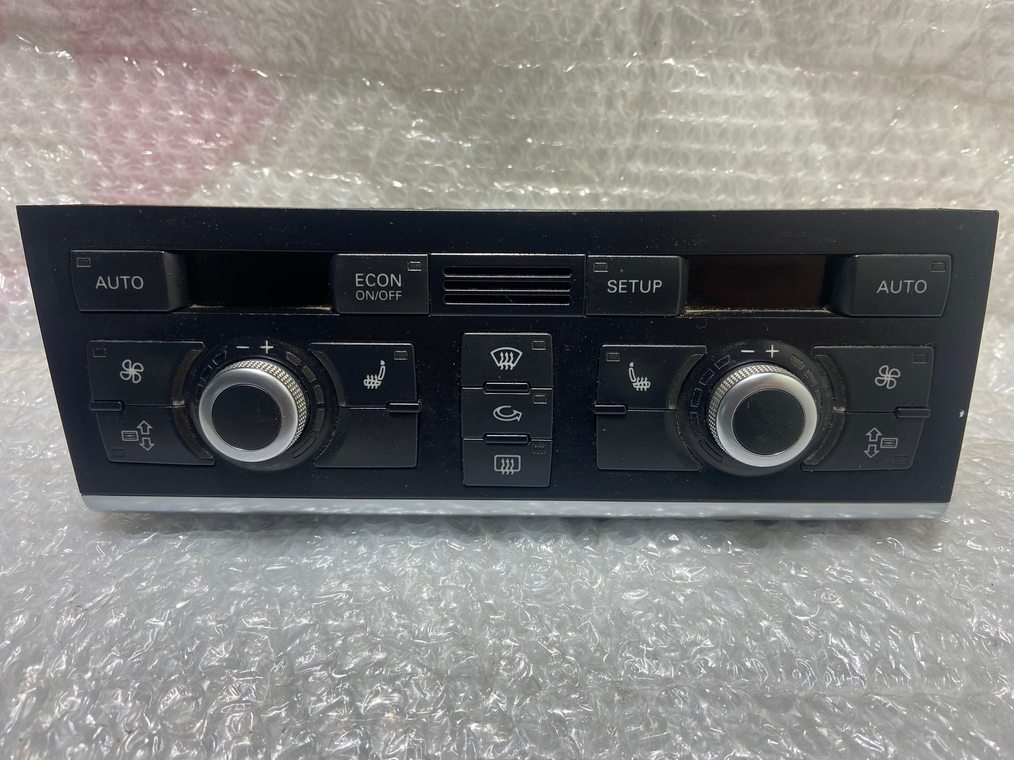 Panel ovládání automatické klimatizace 4F1820043AG