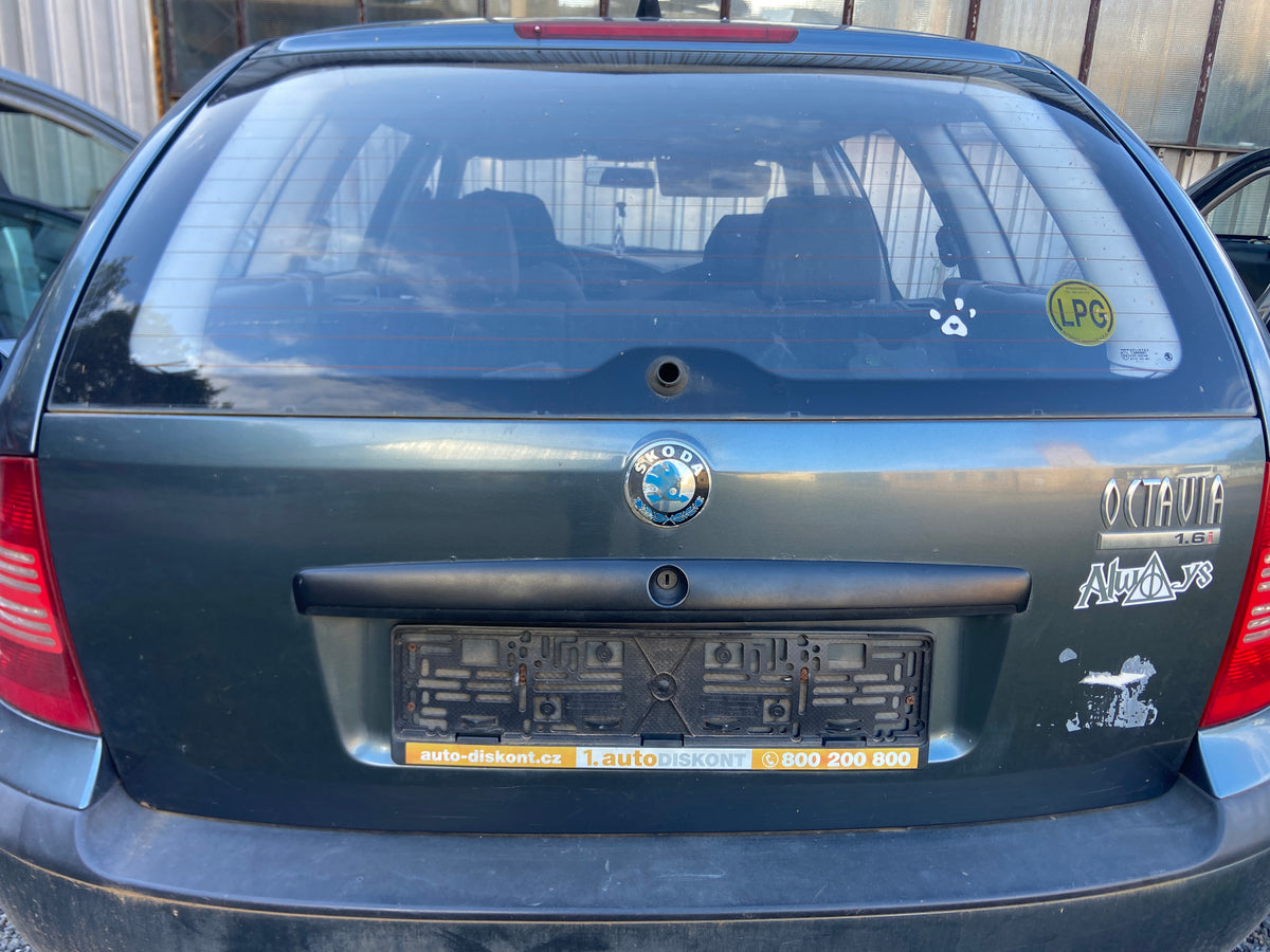 Páté dveře víko kufru Škoda Octavia 1 kombi facelift