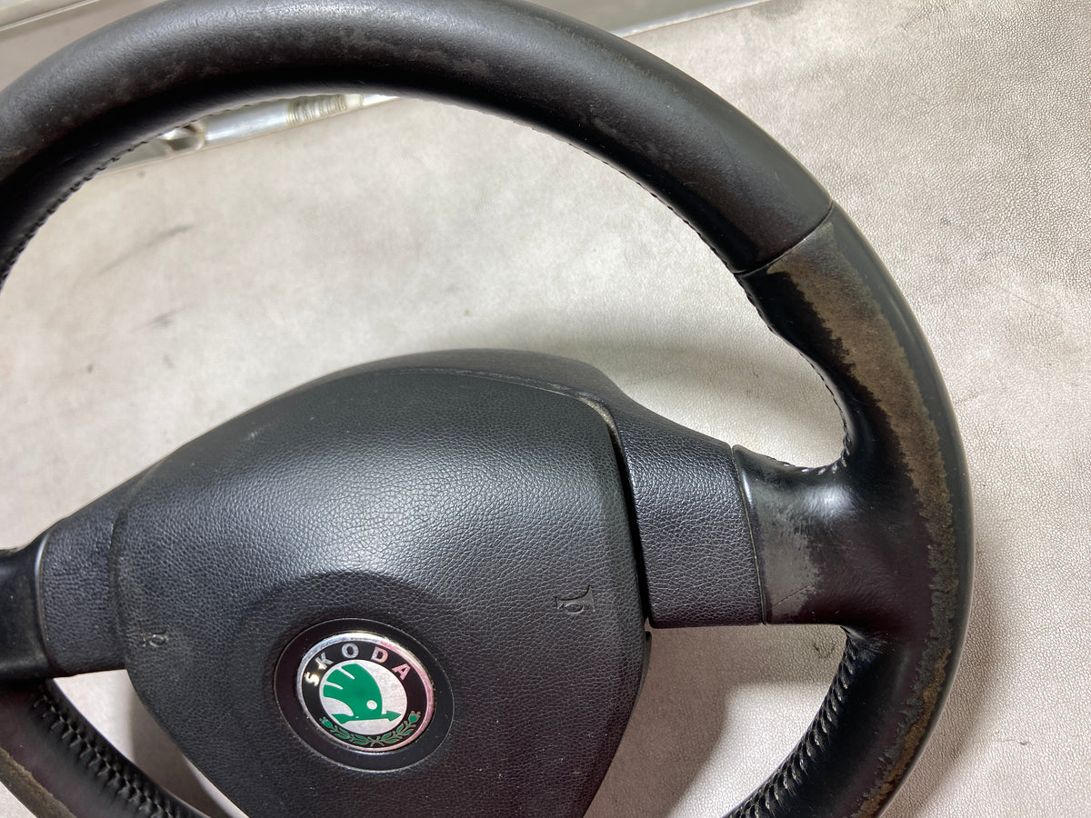 Kožený 3ramenný RS volant Škoda Octavia 2 / Fabia 2 + airbag