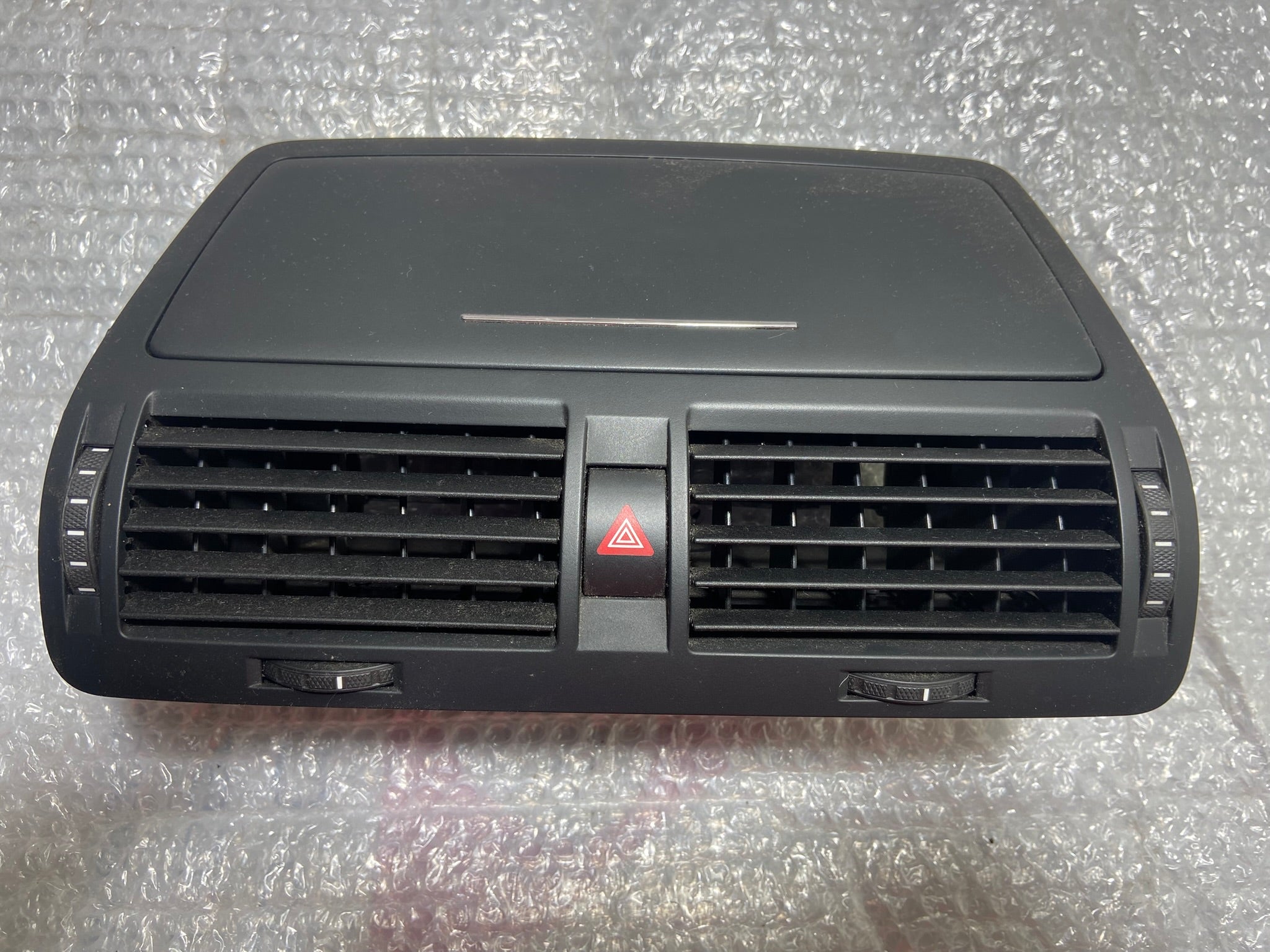 Průduchy ventilace + přihrádka Škoda Octavia II 2 1Z0820951