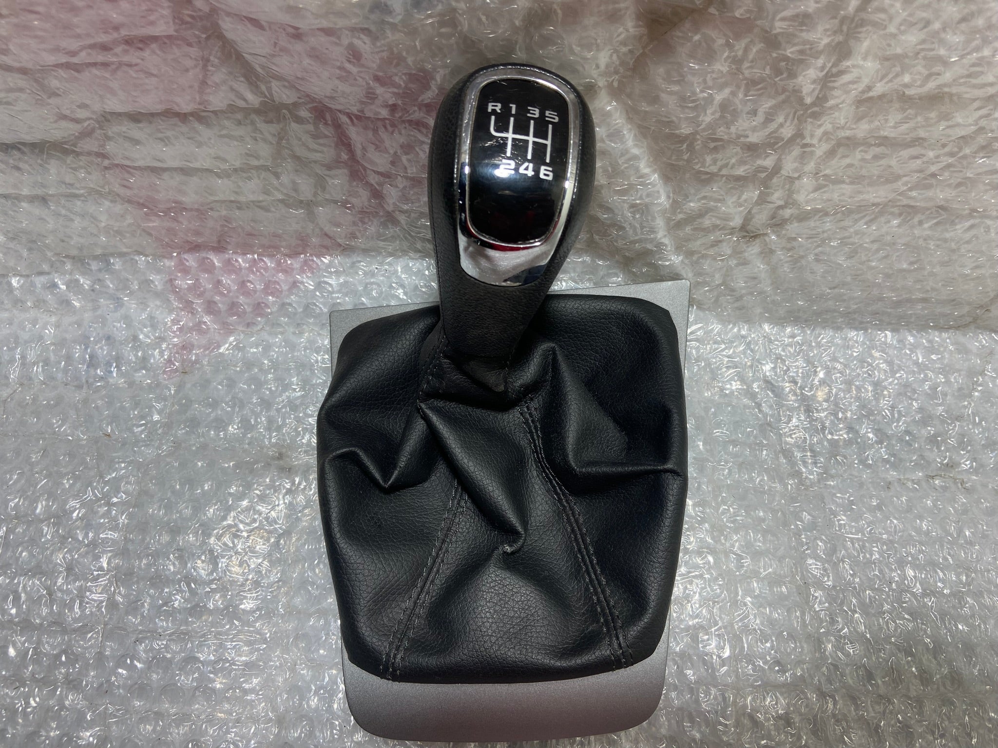 5L1711113L Rukojeť řadící páky s manžetou Octavia