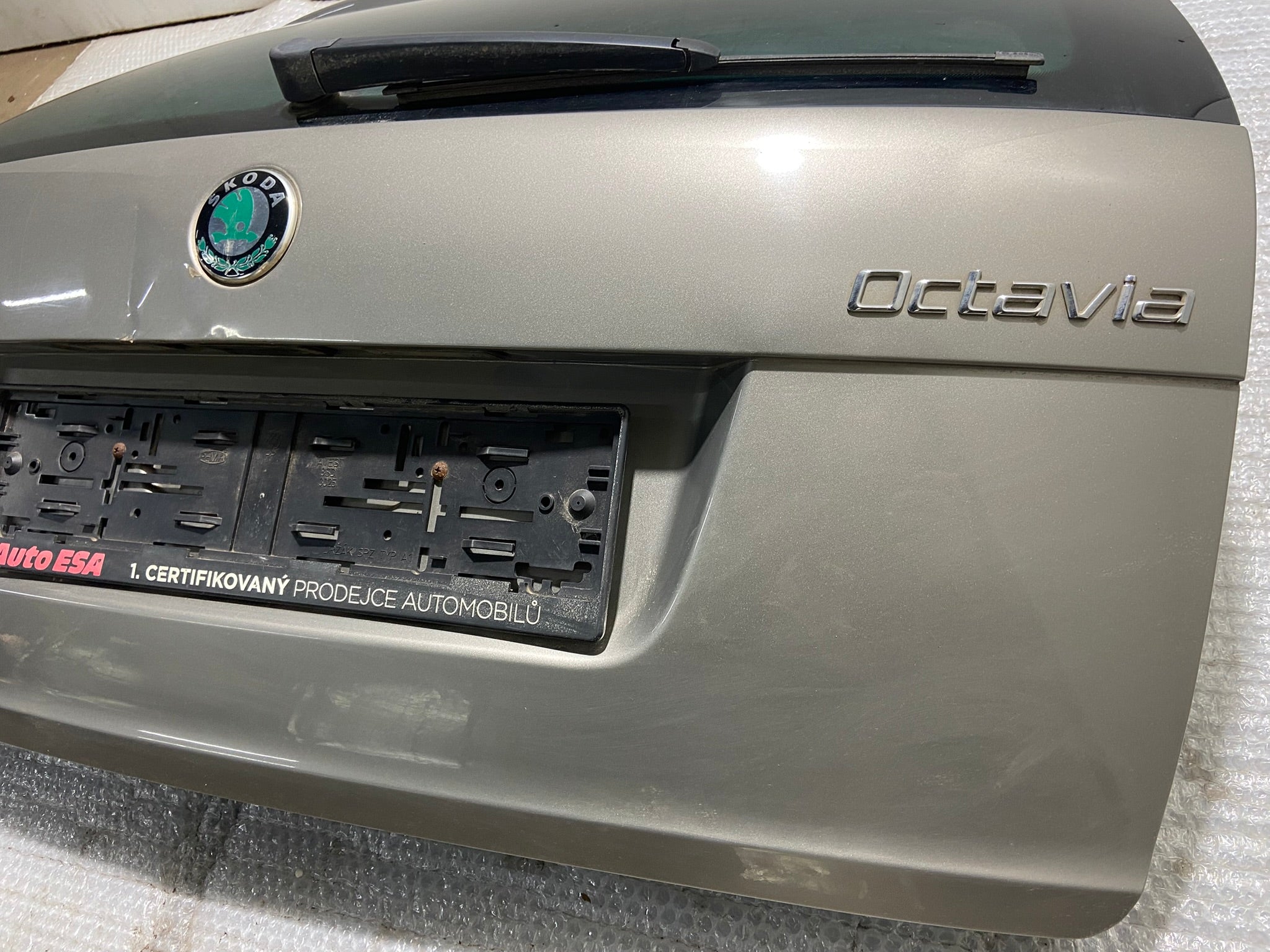 Víko kufru zadní páté dveře Škoda Octavia II kombi