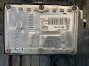 Pravý přední BI-xenon VW Passat B6 3C natáčecí