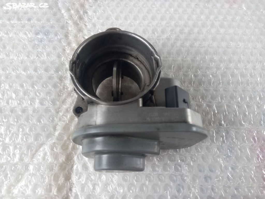 Škrticí Klapka 038128063G VW Audi Seat Škoda