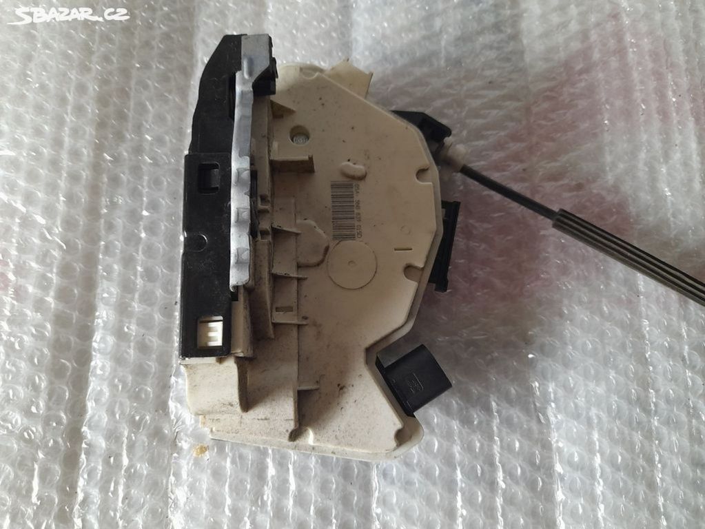 Levý zadní zámek dveří Škoda Superb II 5N0839015D