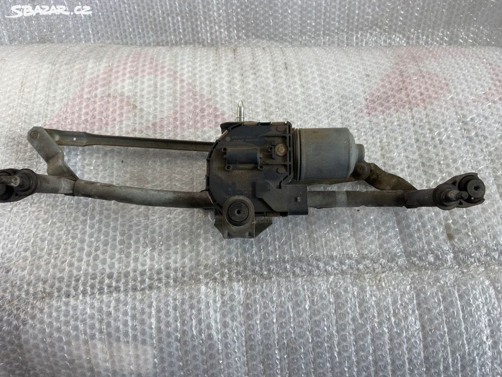 Motorek stěračů táhla VW Caddy Touran 2K1955119C