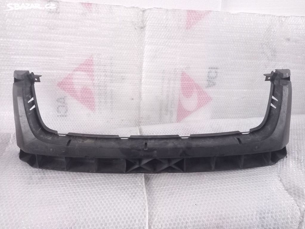 Střední vodící profil předního nárazníku VW Touare