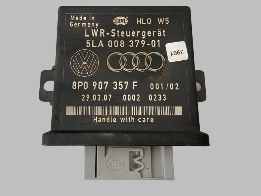 Řídící jednotka sklonu světel Audi 8P0907357F