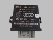 Řídící jednotka sklonu světel Audi 8P0907357C